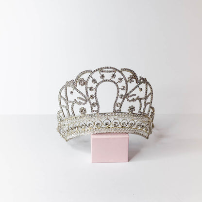 Horseshoe Quinceañera Crown