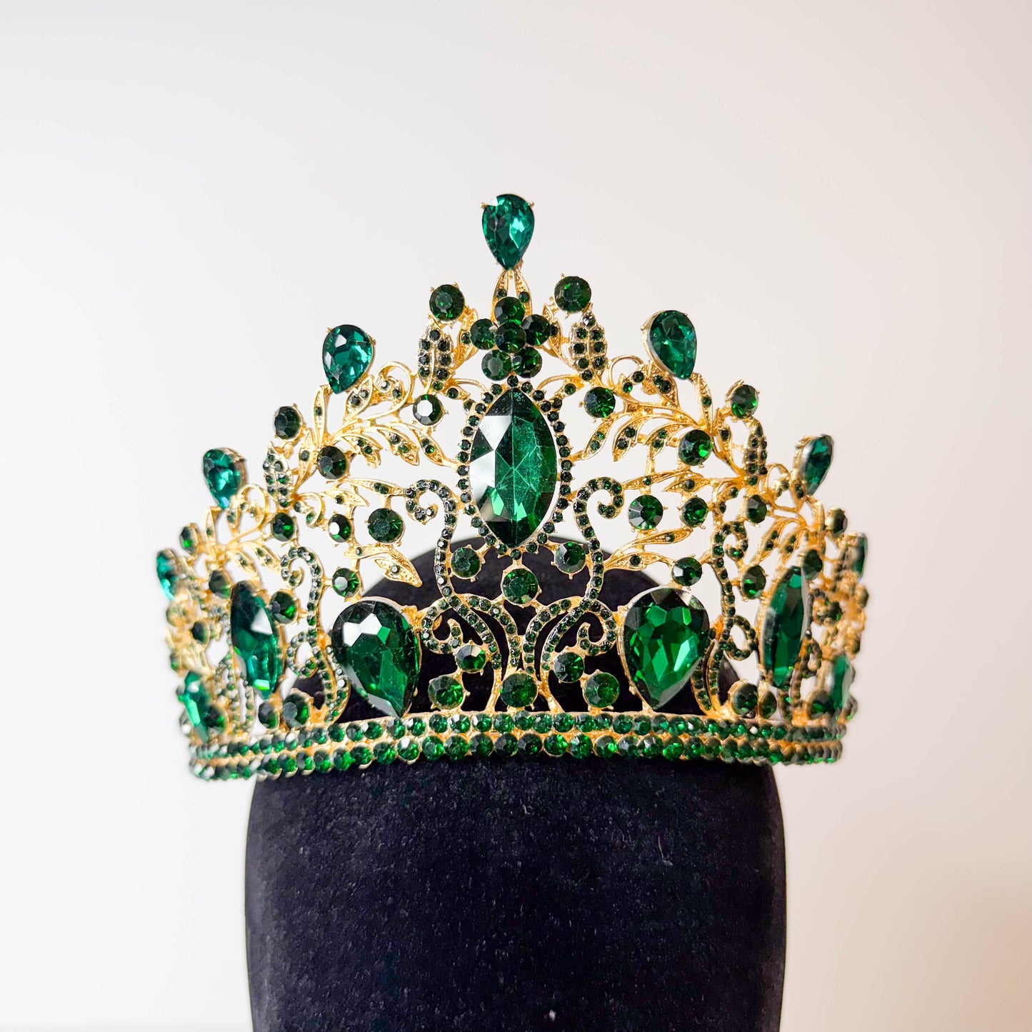 Emerald Gold Crown