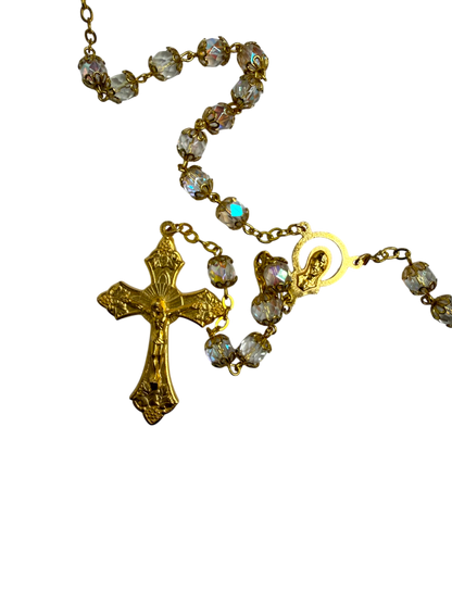 Rosario Católico Dorado con Cristales Aurora Boreal y Crucifijo Clásico