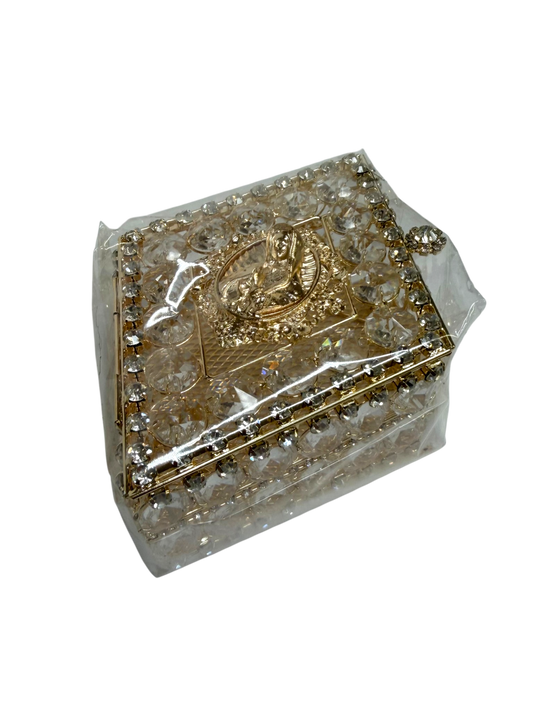 Caja para Arras Matrimoniales Dorada con Cristales y Virgen de Guadalupe - Mis Quince Primaveras