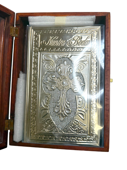 Biblia de Boda "Nuestra Boda" con Estuche de Madera Elegante